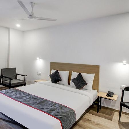 Hotel Super Townhouse Rcc Majestic 397 Lb Nagar à Haïdarabad Extérieur photo