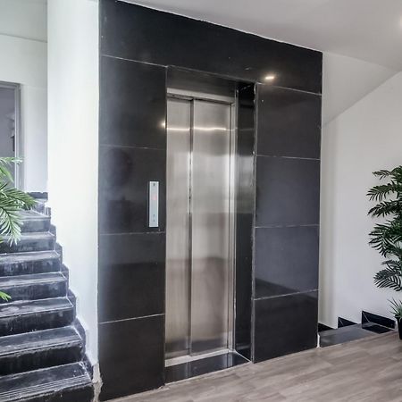 Hotel Super Townhouse Rcc Majestic 397 Lb Nagar à Haïdarabad Extérieur photo