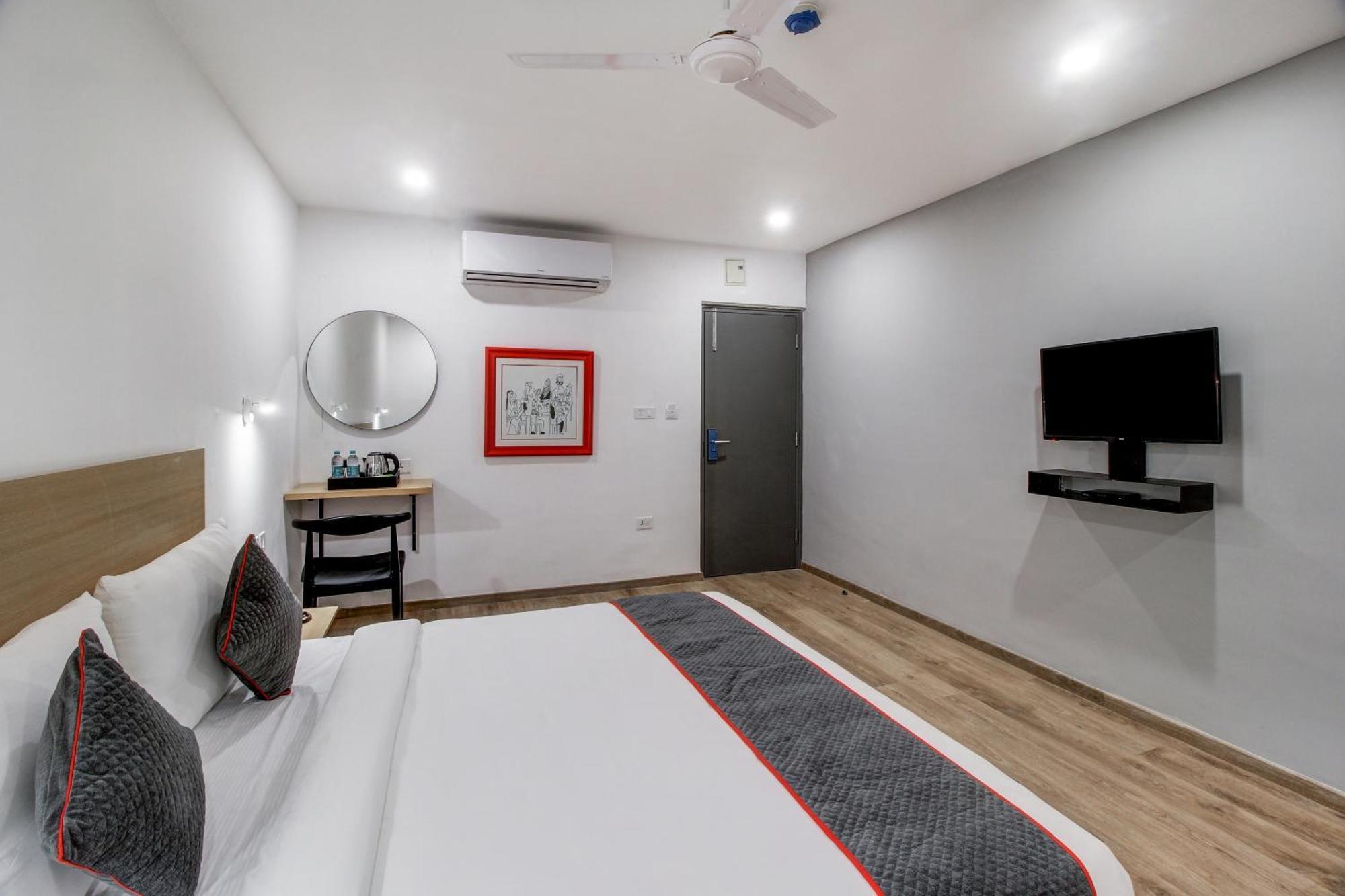 Hotel Super Townhouse Rcc Majestic 397 Lb Nagar à Haïdarabad Extérieur photo