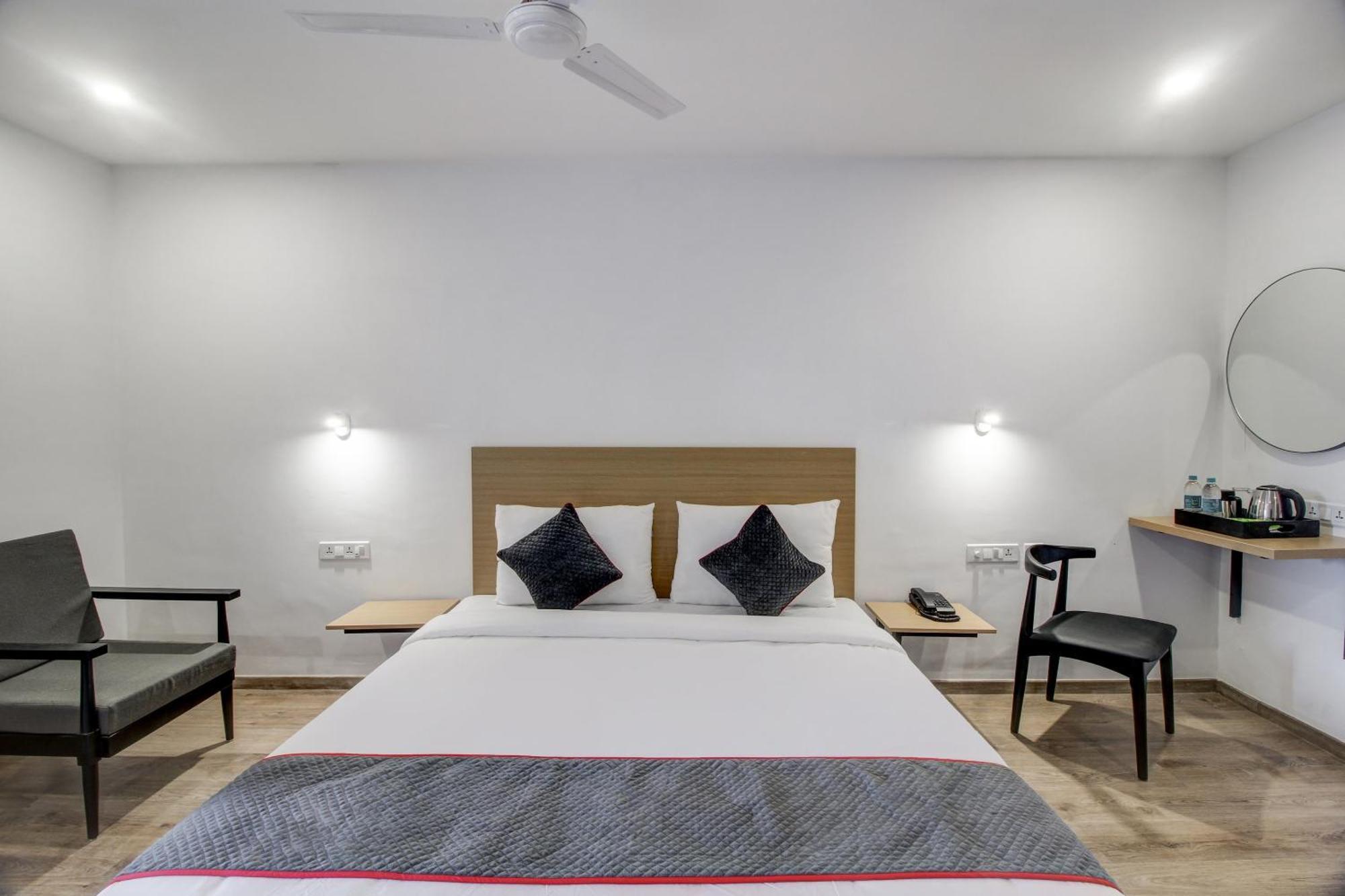 Hotel Super Townhouse Rcc Majestic 397 Lb Nagar à Haïdarabad Extérieur photo