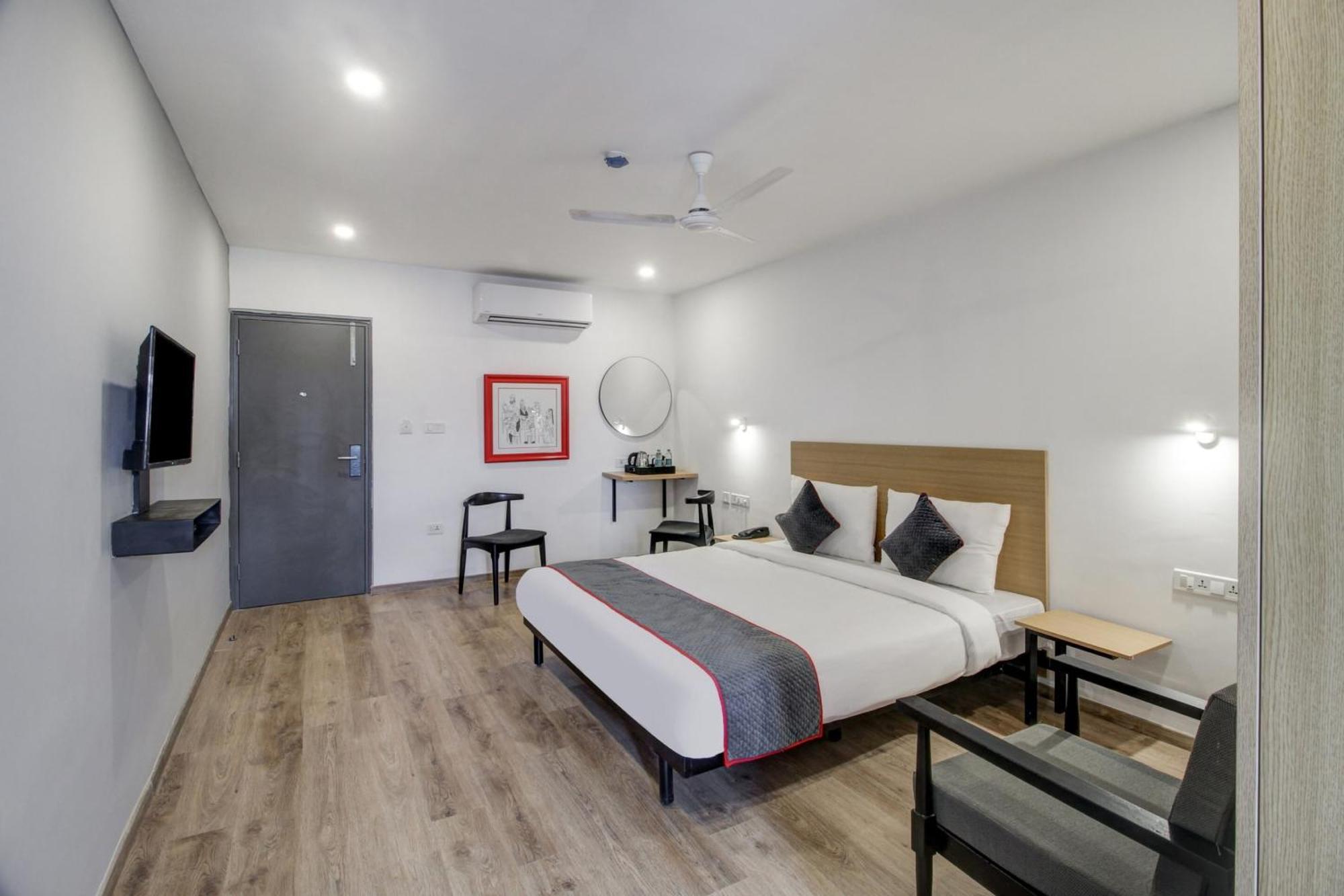 Hotel Super Townhouse Rcc Majestic 397 Lb Nagar à Haïdarabad Extérieur photo