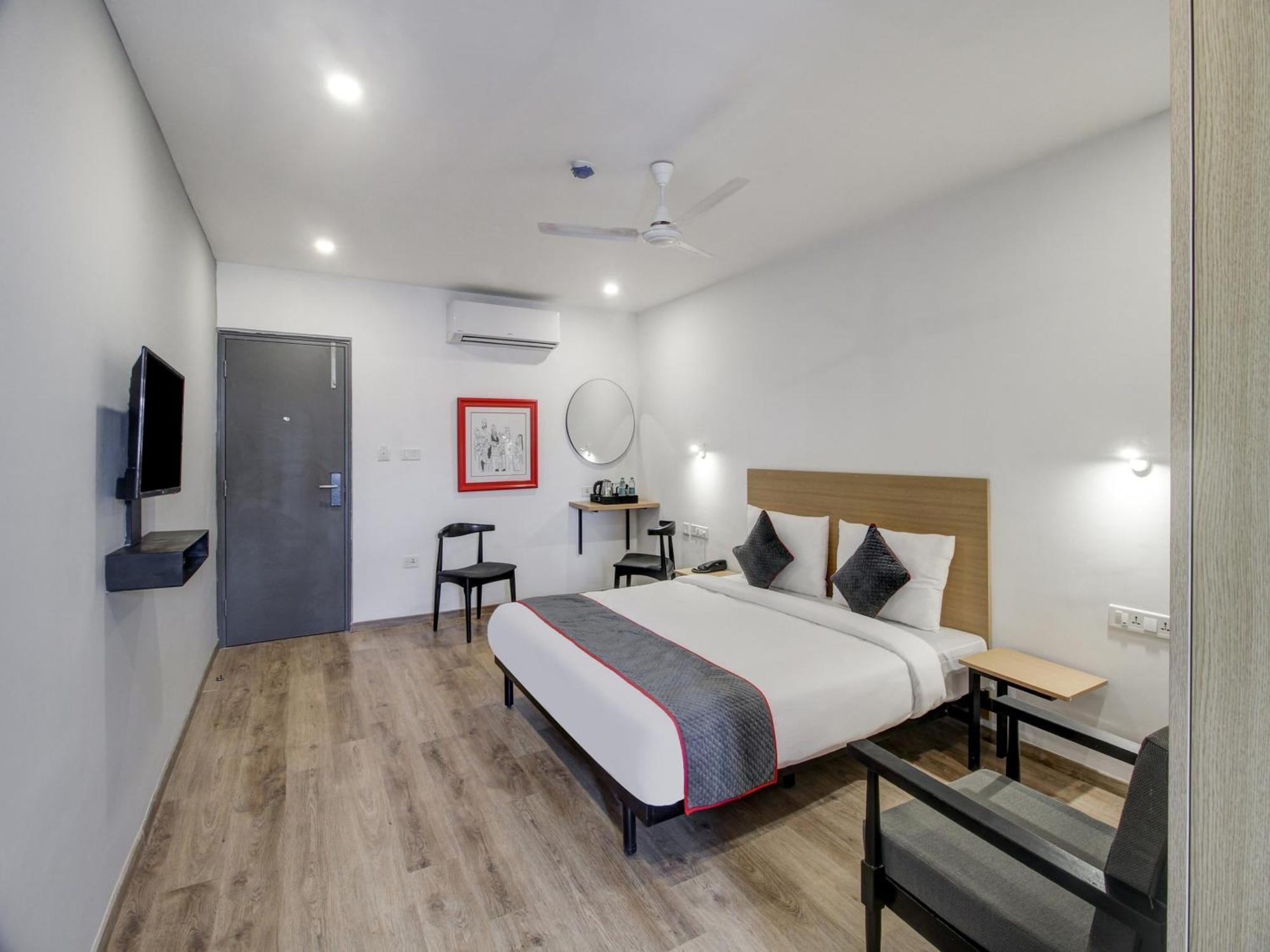 Hotel Super Townhouse Rcc Majestic 397 Lb Nagar à Haïdarabad Extérieur photo