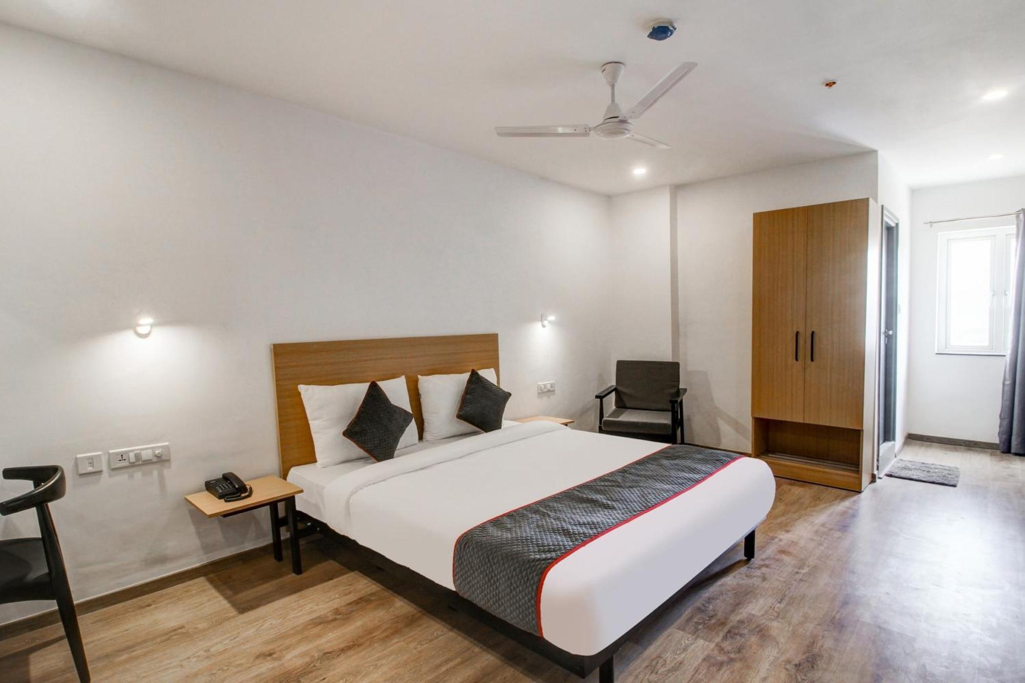 Hotel Super Townhouse Rcc Majestic 397 Lb Nagar à Haïdarabad Extérieur photo