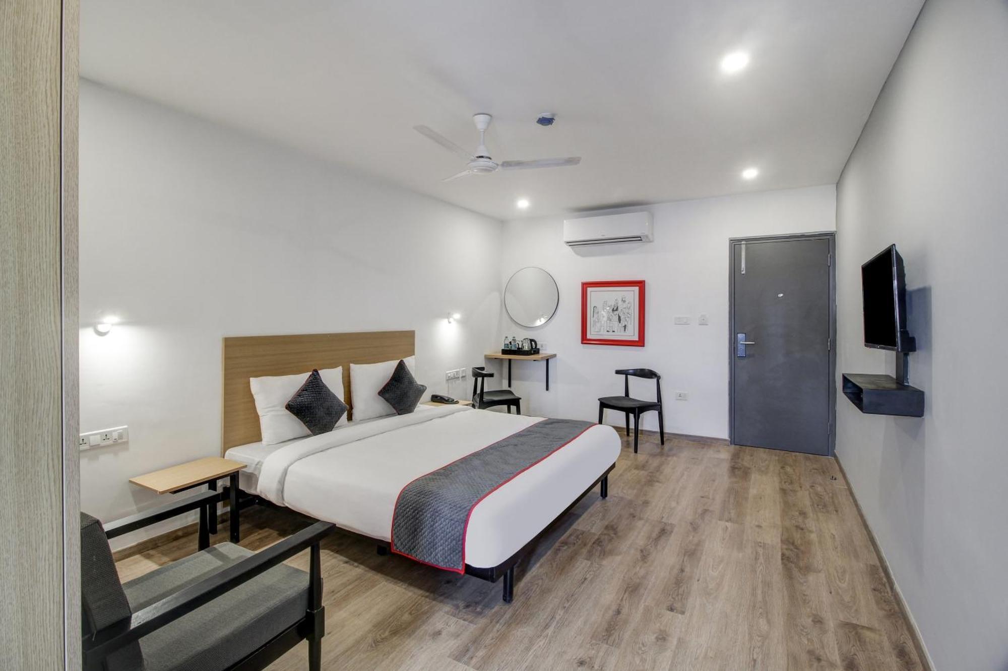 Hotel Super Townhouse Rcc Majestic 397 Lb Nagar à Haïdarabad Extérieur photo