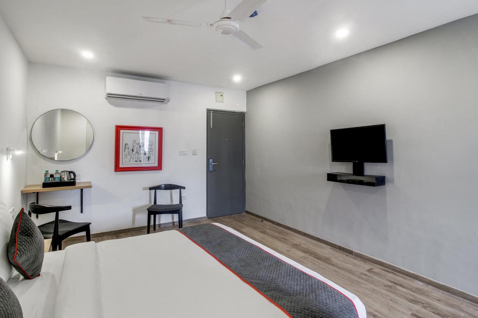 Hotel Super Townhouse Rcc Majestic 397 Lb Nagar à Haïdarabad Extérieur photo