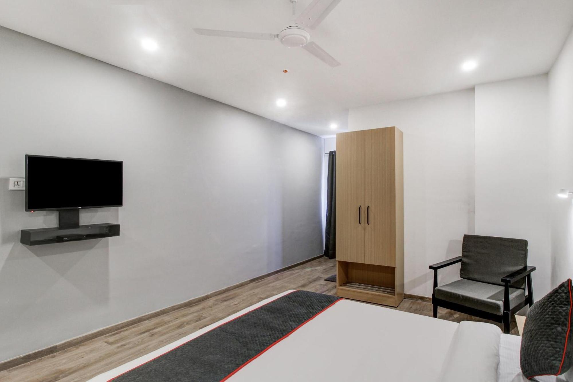 Hotel Super Townhouse Rcc Majestic 397 Lb Nagar à Haïdarabad Extérieur photo