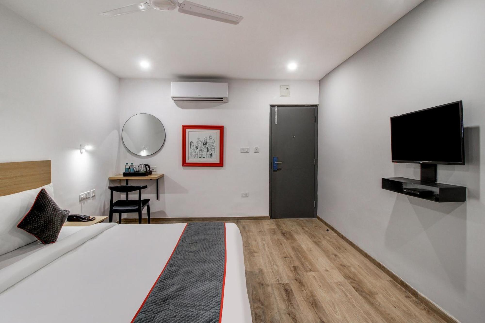 Hotel Super Townhouse Rcc Majestic 397 Lb Nagar à Haïdarabad Extérieur photo