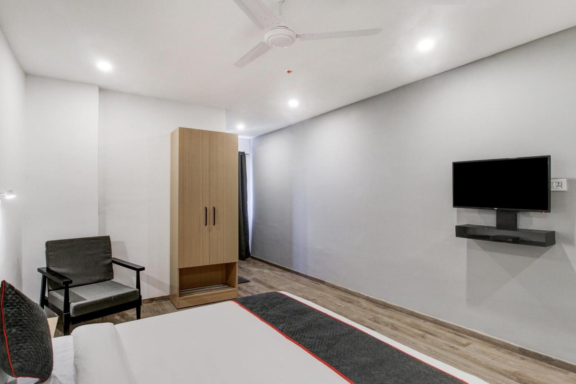 Hotel Super Townhouse Rcc Majestic 397 Lb Nagar à Haïdarabad Extérieur photo