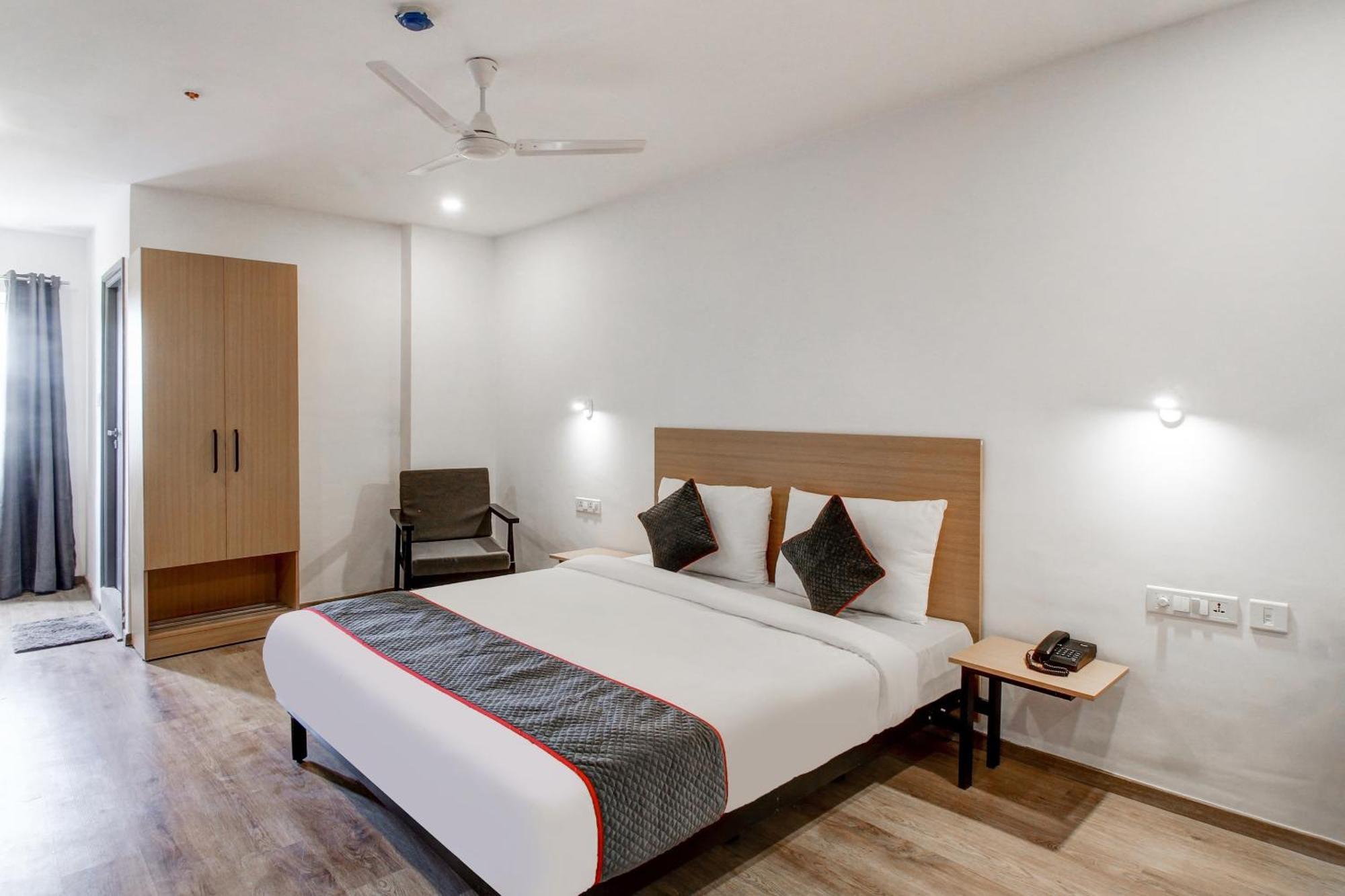 Hotel Super Townhouse Rcc Majestic 397 Lb Nagar à Haïdarabad Extérieur photo