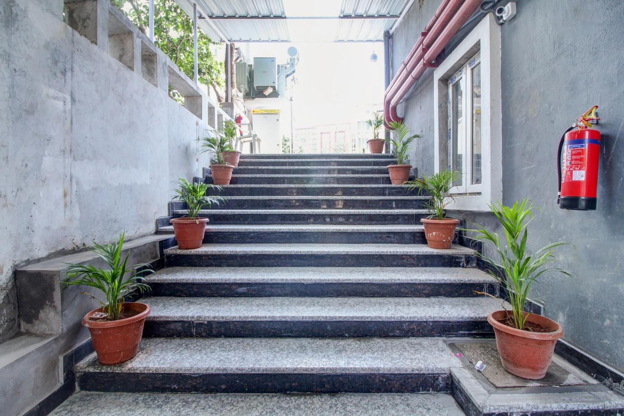 Hotel Super Townhouse Rcc Majestic 397 Lb Nagar à Haïdarabad Extérieur photo