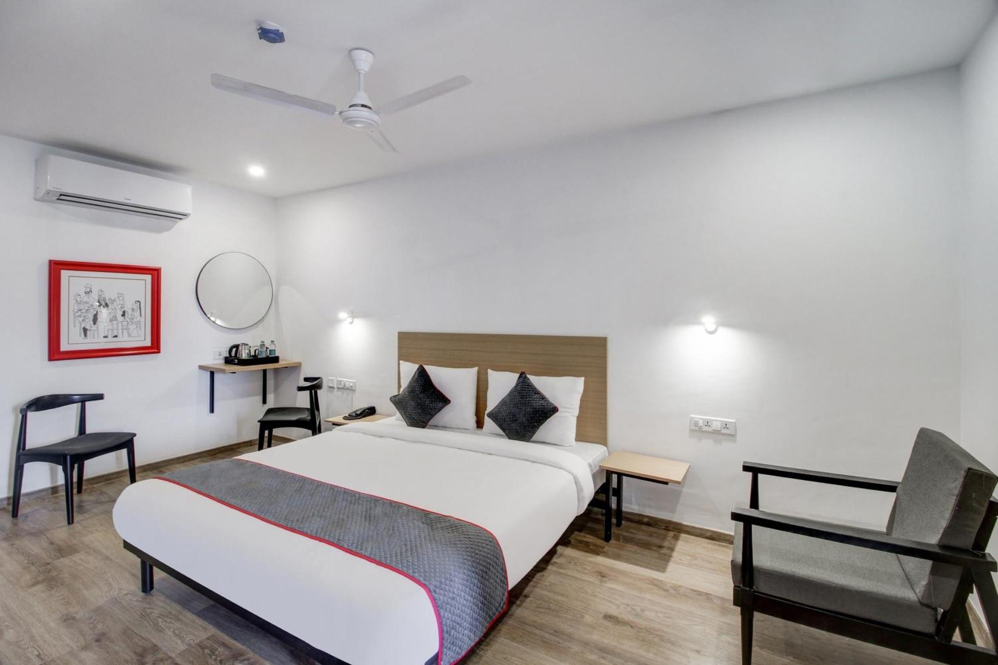 Hotel Super Townhouse Rcc Majestic 397 Lb Nagar à Haïdarabad Extérieur photo